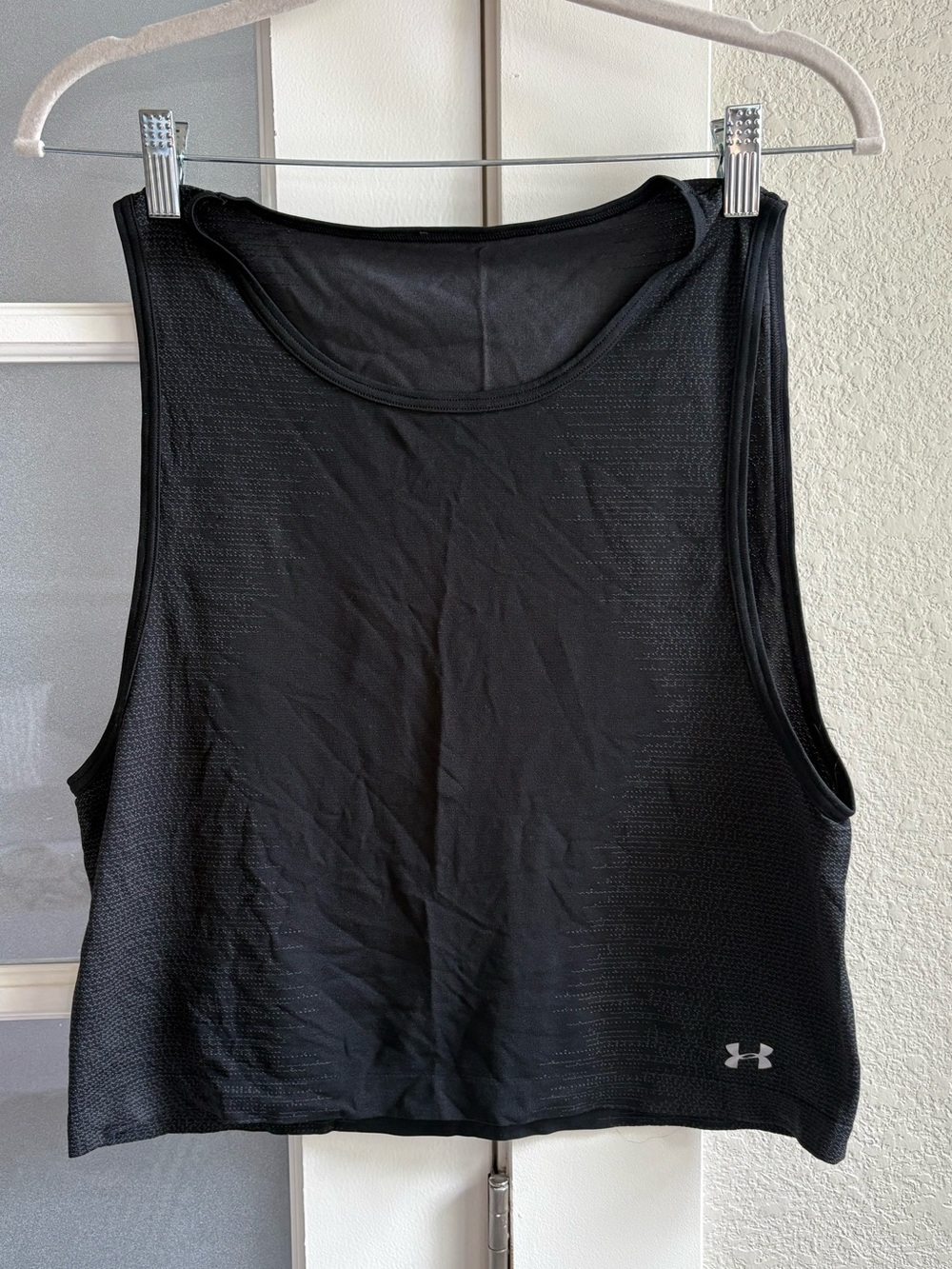 Under Armour - Set of 2 Women’s Lightweight Tank Tops - Small - Black & Purple - Picture 3 of 7